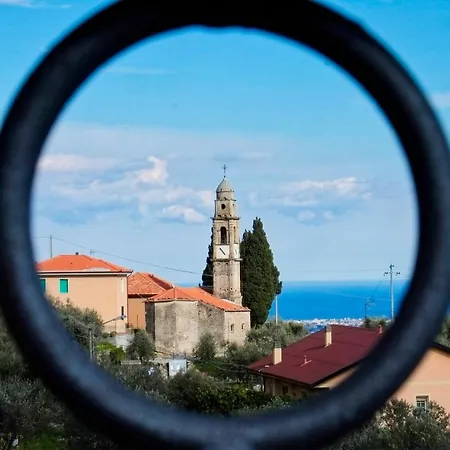Casa Di Claudia Arnasco
