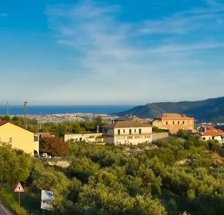 Casa Di Claudia Arnasco