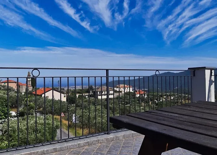 Casa Di Claudia * Arnasco